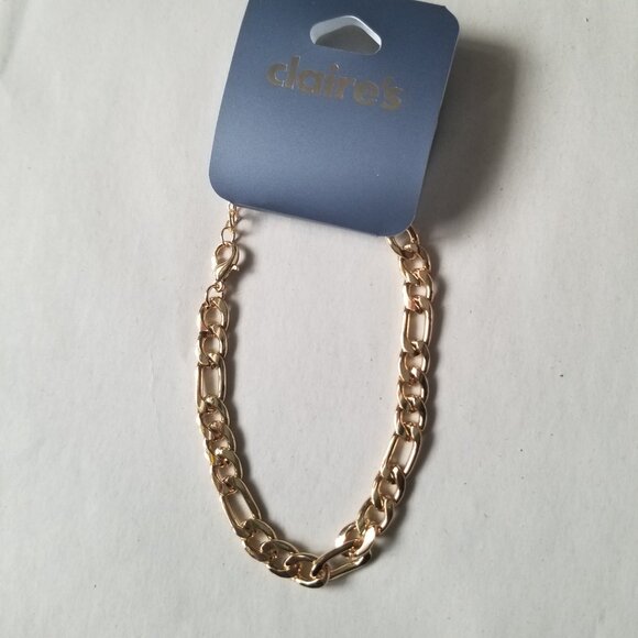 Claire's Gold Chain Link Bracelet - Picture 3 of 4